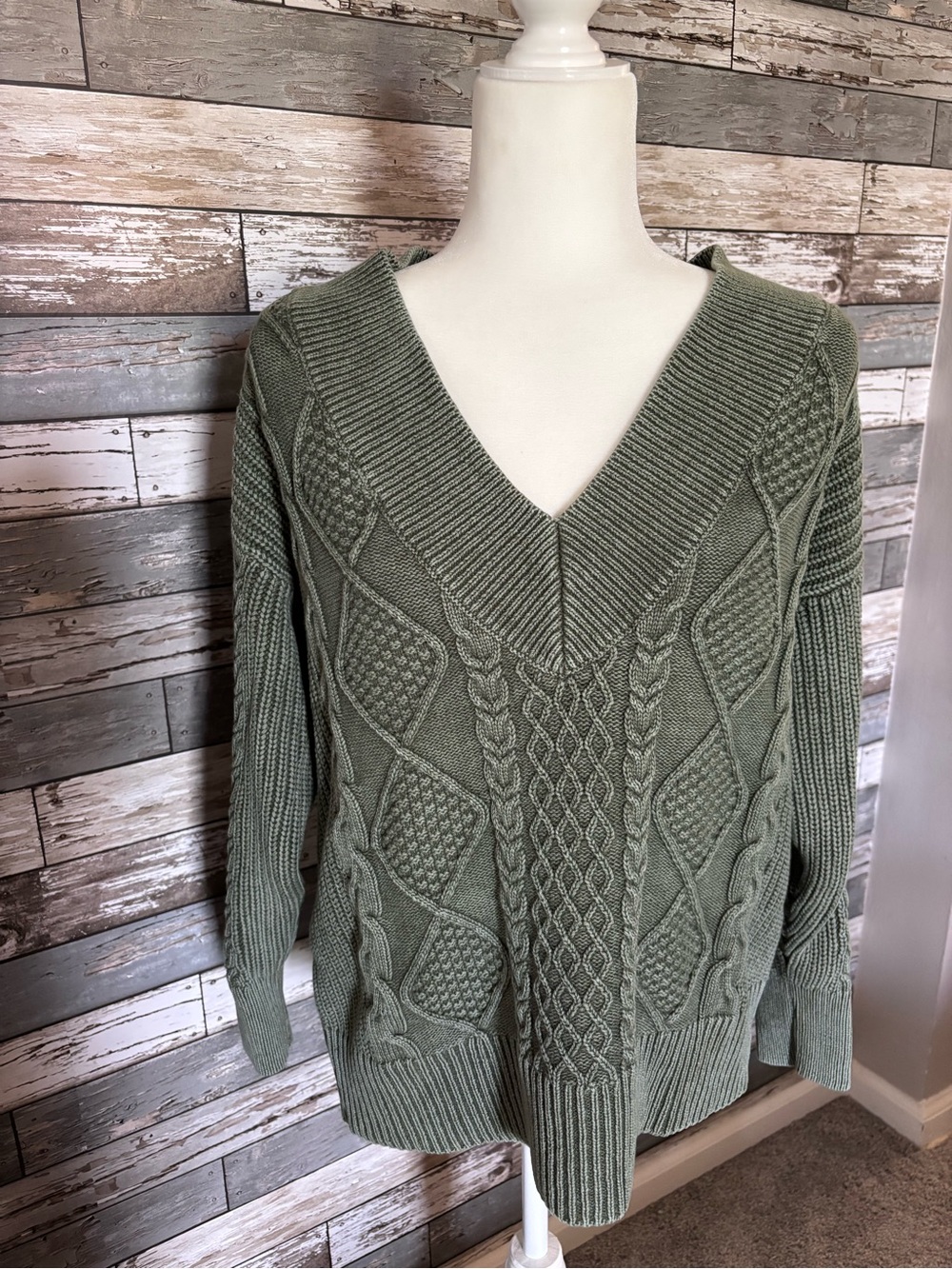 Aerie Olive/Sage Green Cable Chunky Knit V-Neck Oversized Sweater Womens Size S